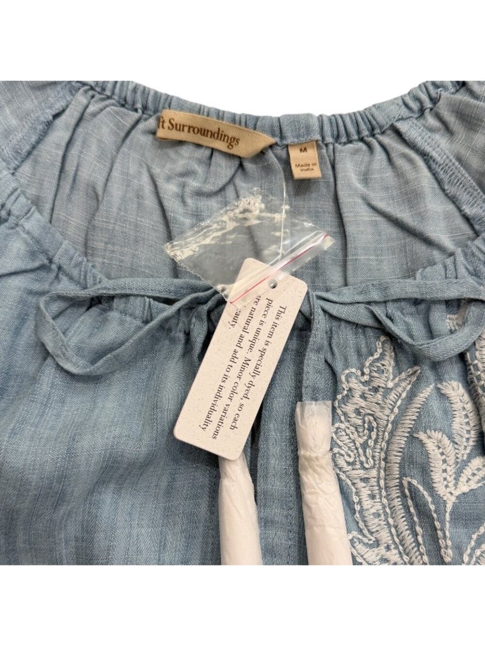 Soft Surroundings Womens Size M Womens Top Diya Embroidered Tunic Blue White NEW - Picture 5 of 8